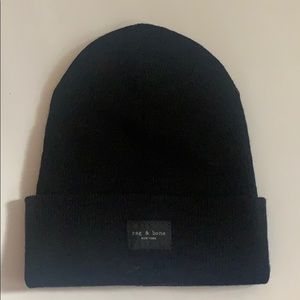 New with tags! Never worn Rag and bone Beanie